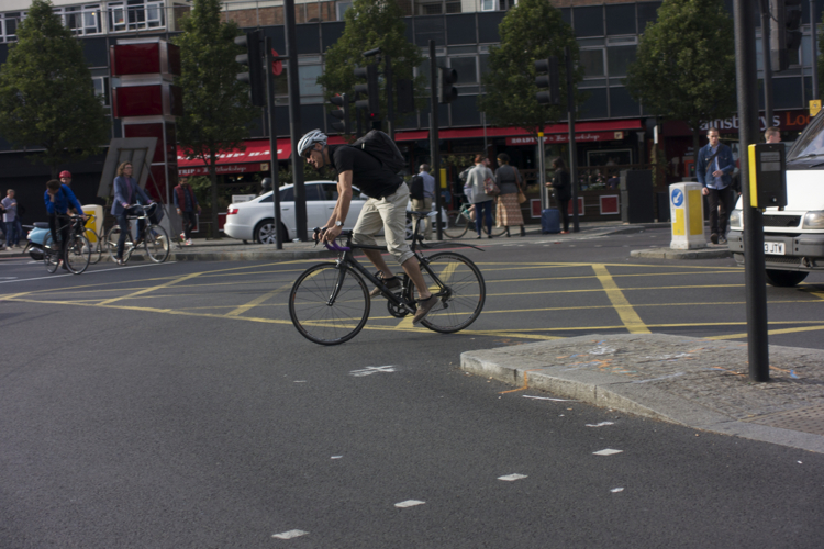  ロンドンはブロンプトンだらけだった！【折りたたみ自転車｜イギリス｜Brompton】 ロンドン旅行 自転車 