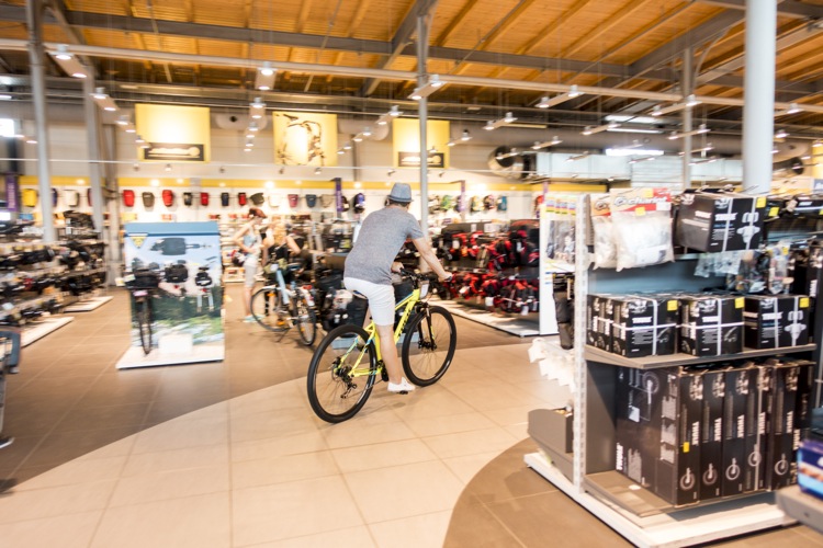 ベルリンで自転車買うならここ！  ドイツ最大の自転車屋、“Stadler”に行ってきたよ ベルリン 自転車 