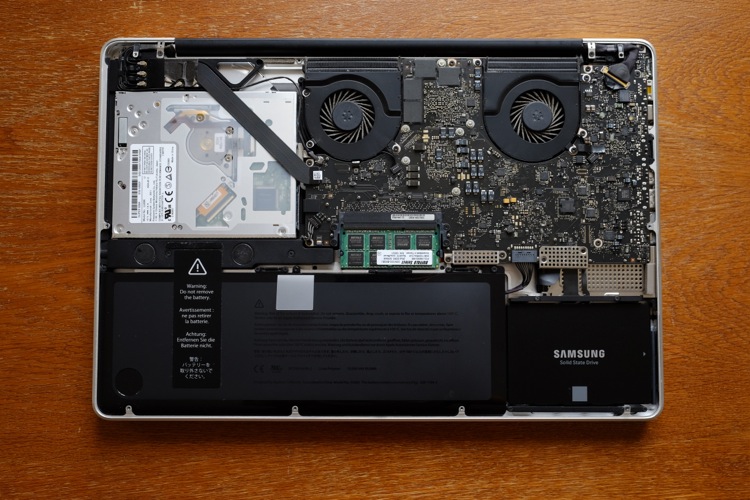  【中古MBPも新品並に！】MacBook Pro 17"（early-2011）の  SSD交換手順を紹介！【古いMBPも復活！】 Mac 